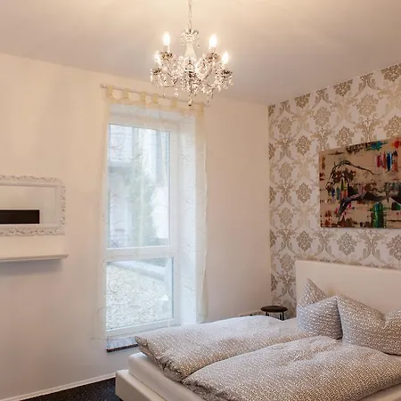 بيت شباب Hentschels Apartments لبسيا