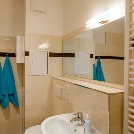 Hentschels Apartments بيت شباب لبسيا